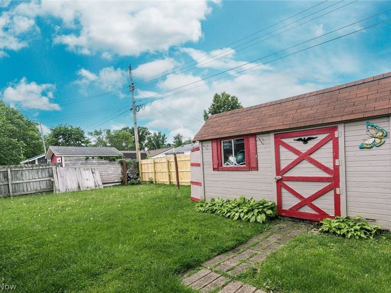 4624 Meadow Lane, South Lorain, OH 44055 Photo 10