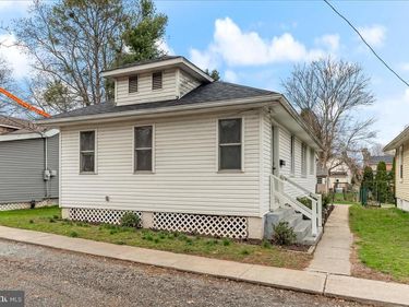 251 HICKORY STREET, OXFORD, PA 19363