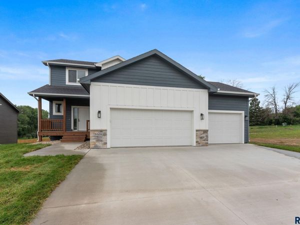5405 W Cushman St, Sioux Falls, SD 57107