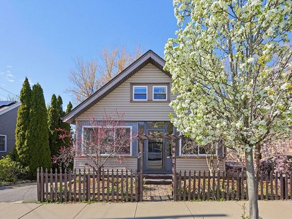 73 Taylor St, Malden, MA 02148