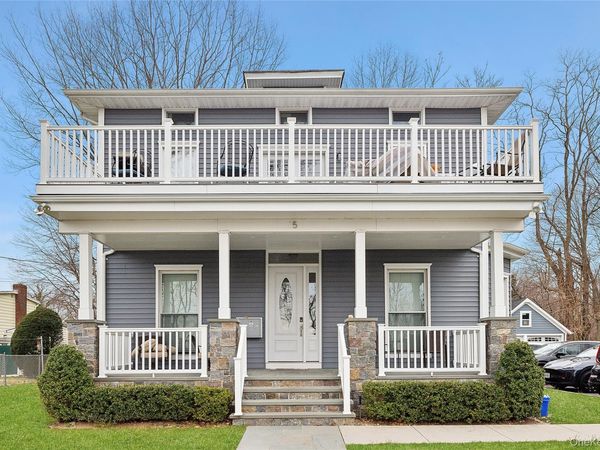 15 Summit Place , Unit 1E, Glen Cove, NY 11542
