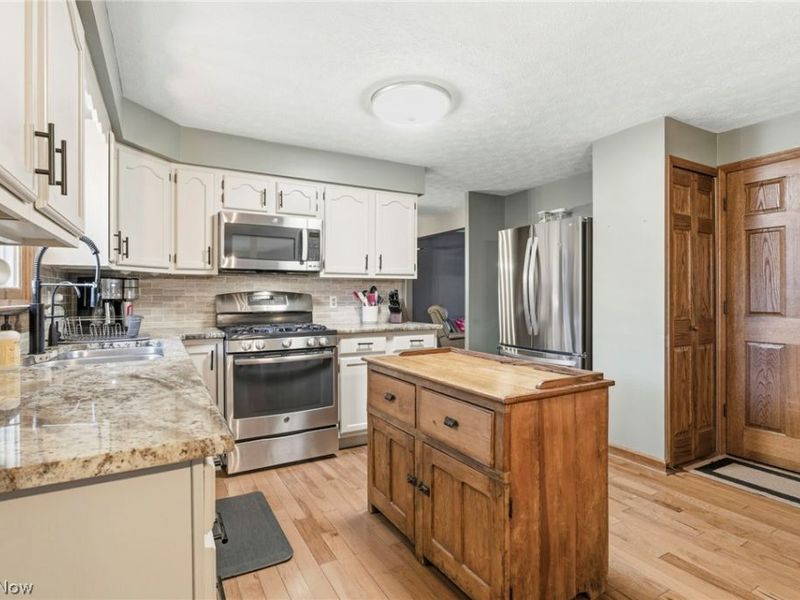 2617 Northam Circle NW, North Canton, OH 44720 Photo 17
