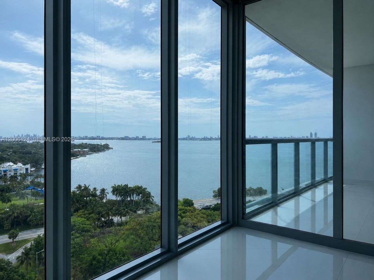 601 NE 36th St, Unit 1404, Miami, FL 33137 Photo