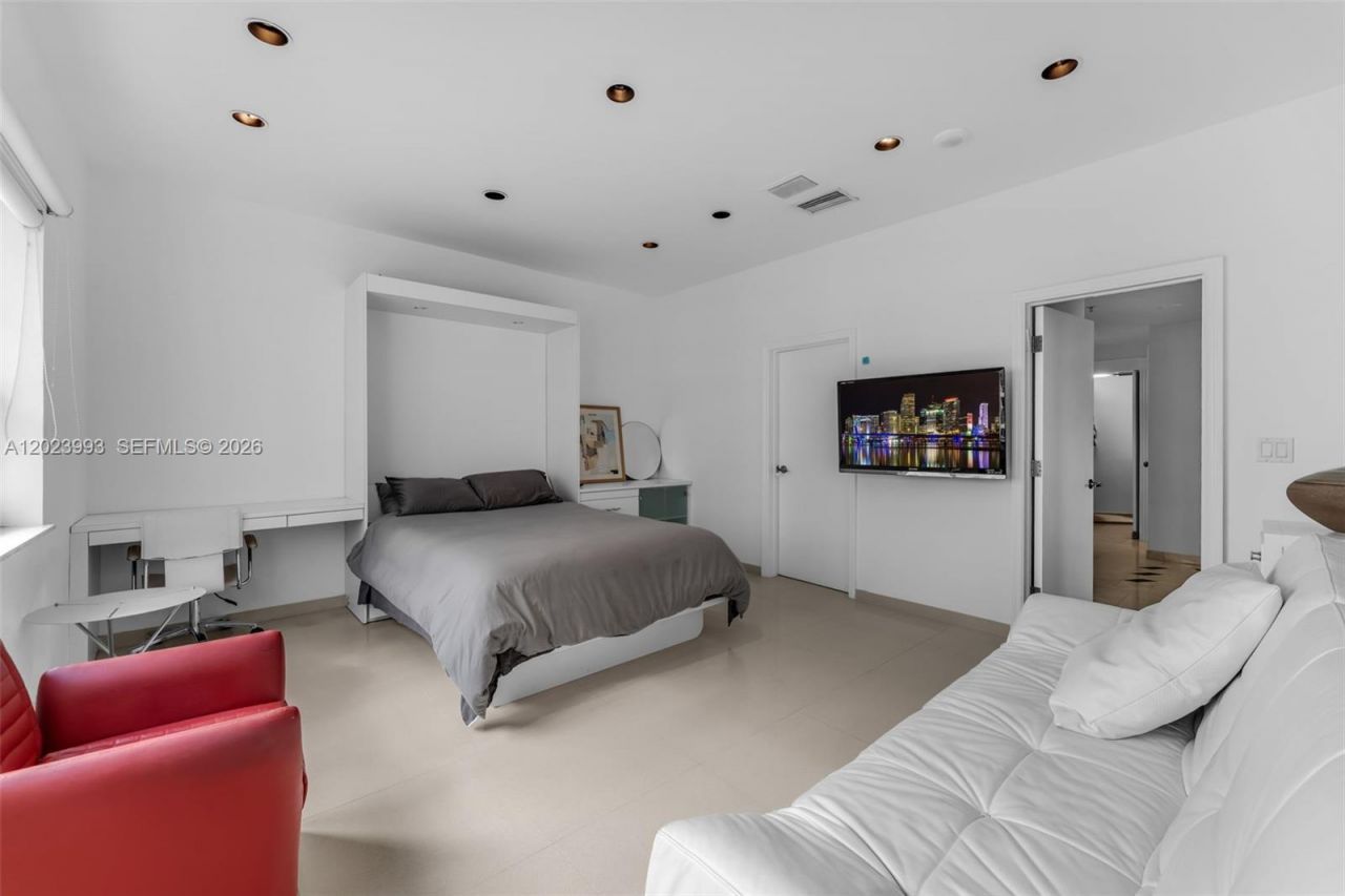 4925 Collins Ave , Unit 11E, Miami Beach, FL 33140 Photo