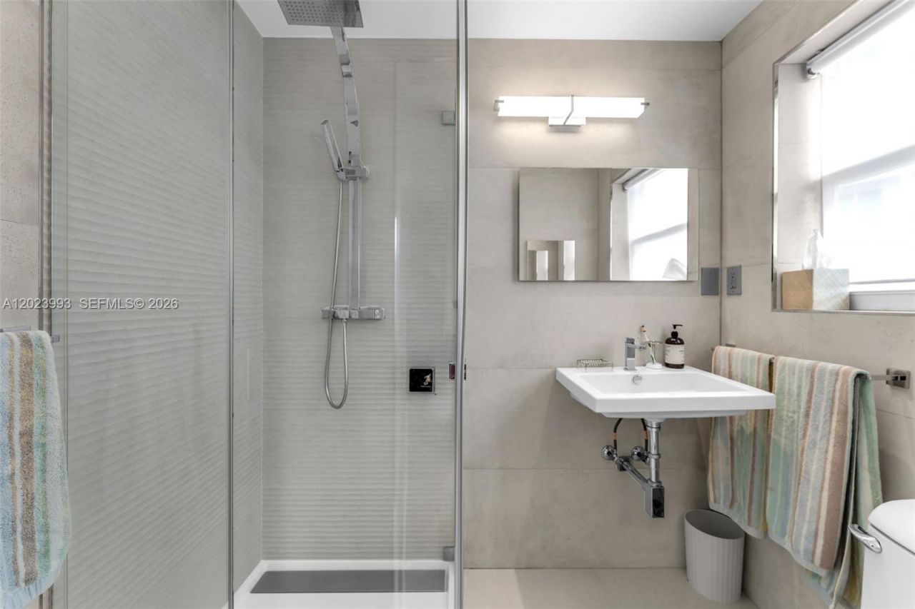 4925 Collins Ave , Unit 11E, Miami Beach, FL 33140 Photo