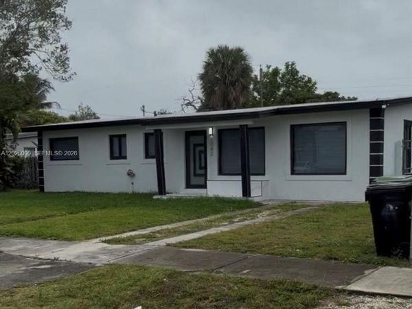 1042 NW 13th St , Fort Lauderdale, FL 33311