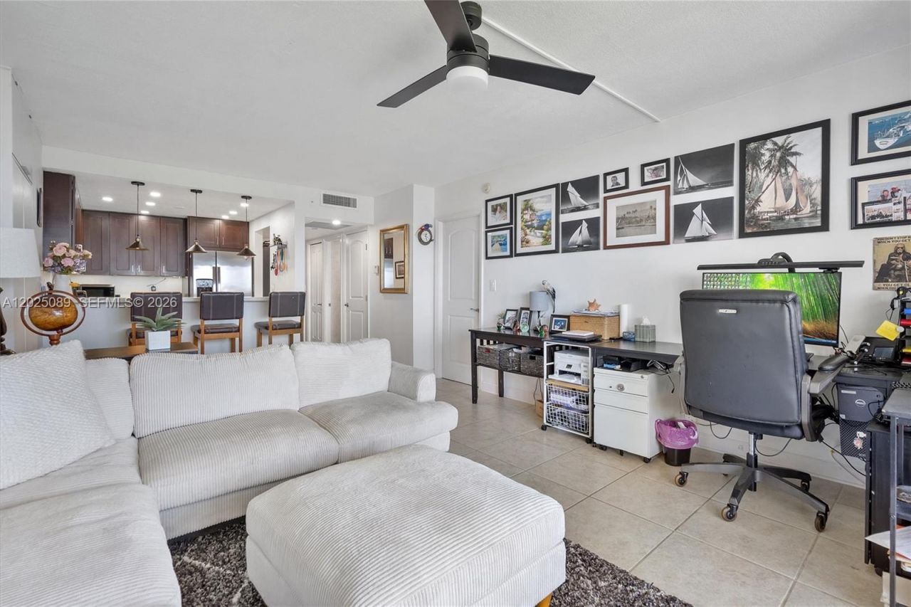 20379 W Country Club Dr , Unit 2535, Aventura, FL 33180 Photo