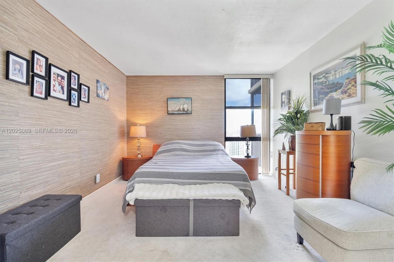20379 W Country Club Dr , Unit 2535, Aventura, FL 33180 Photo
