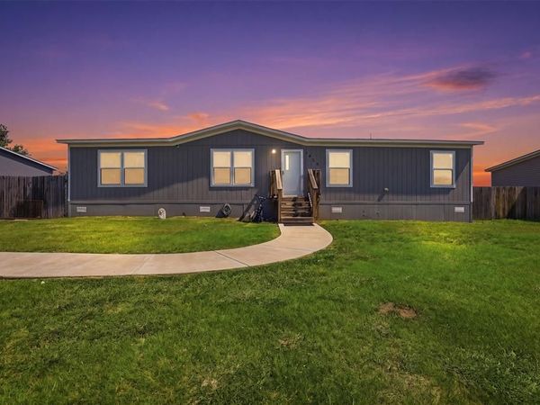 1420 Smooth Stone Drive, Cleburne, TX 76033