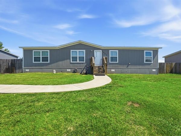 1420 Smooth Stone Drive, Cleburne, TX 76033