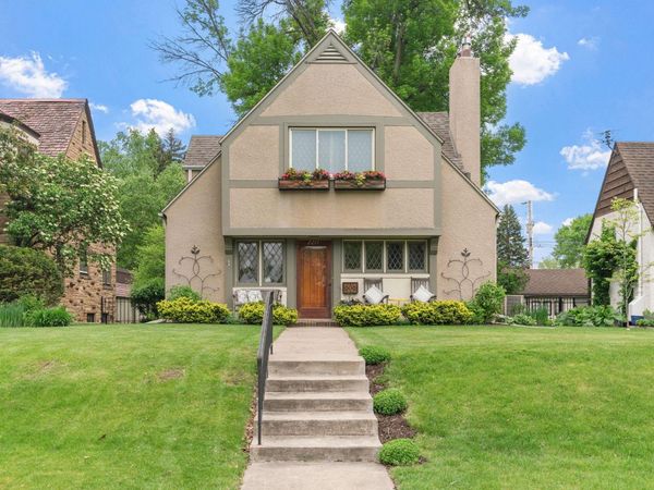 2214 Saint Anthony Parkway, Minneapolis, MN 55418