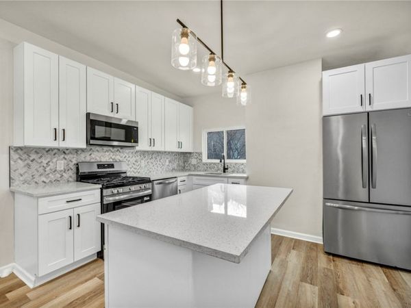 5115 Poe Way , Pittsburgh, PA 15201
