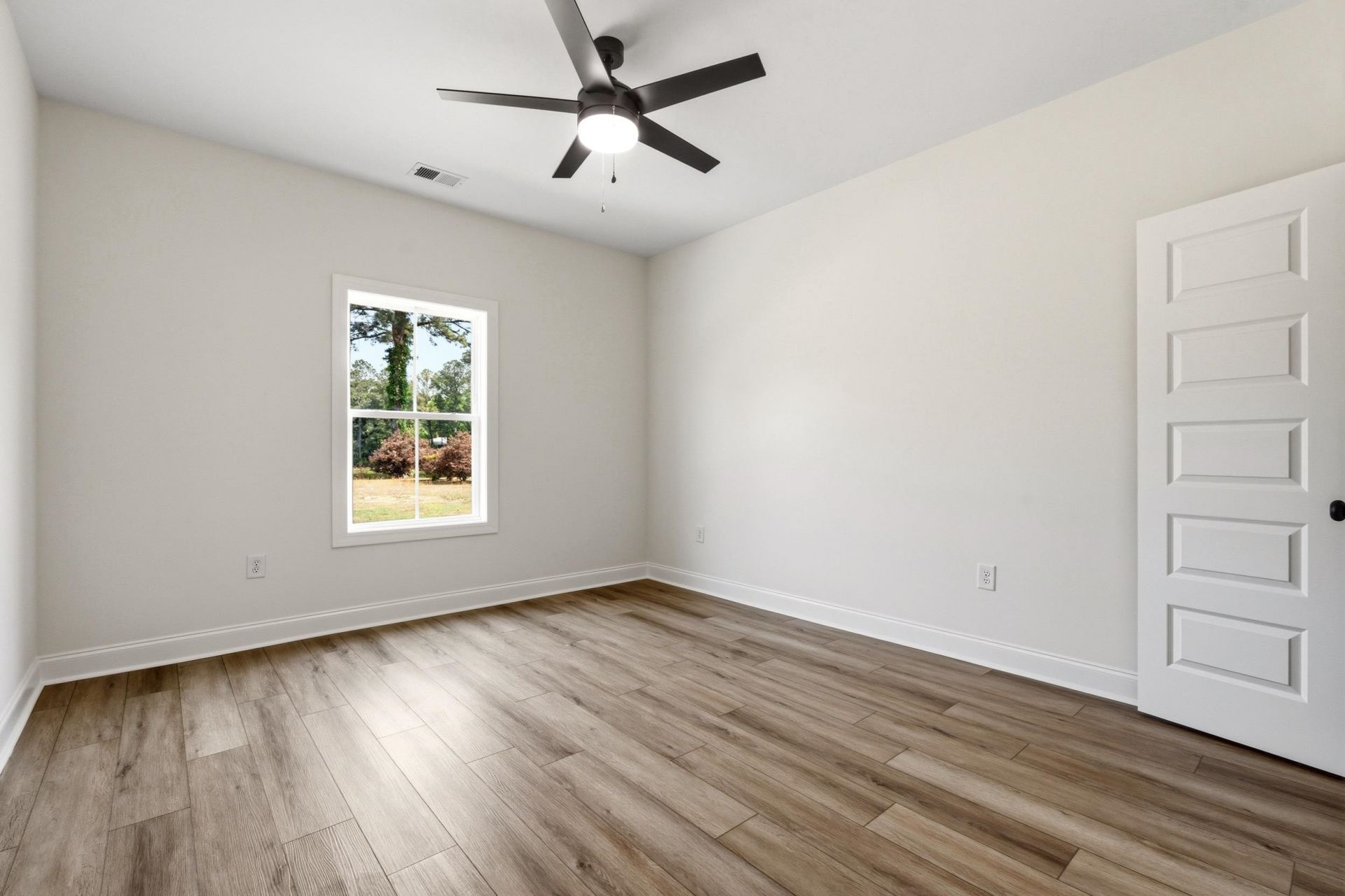 1035 Martin Ln.  Photo 32
