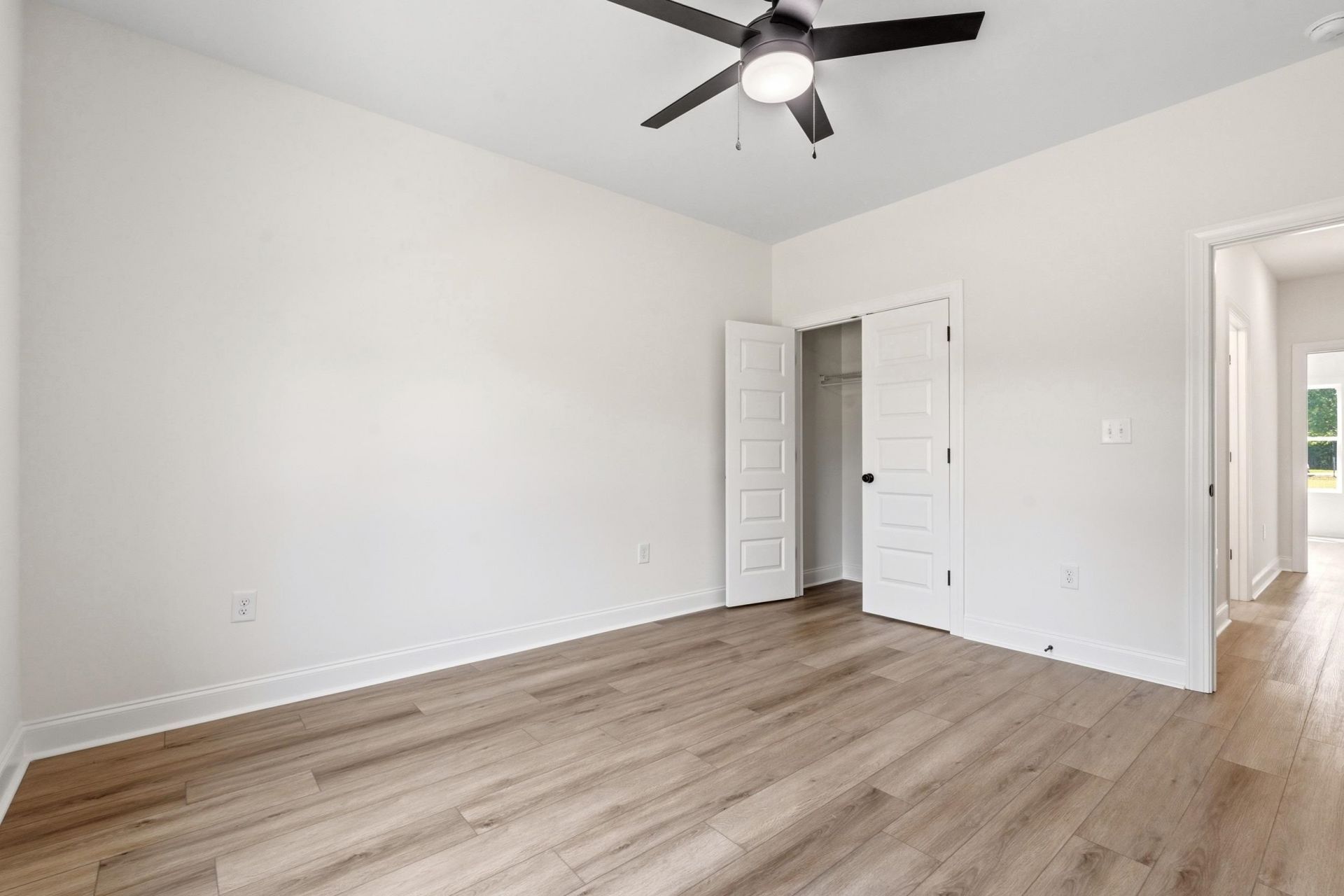 1035 Martin Ln.  Photo 34