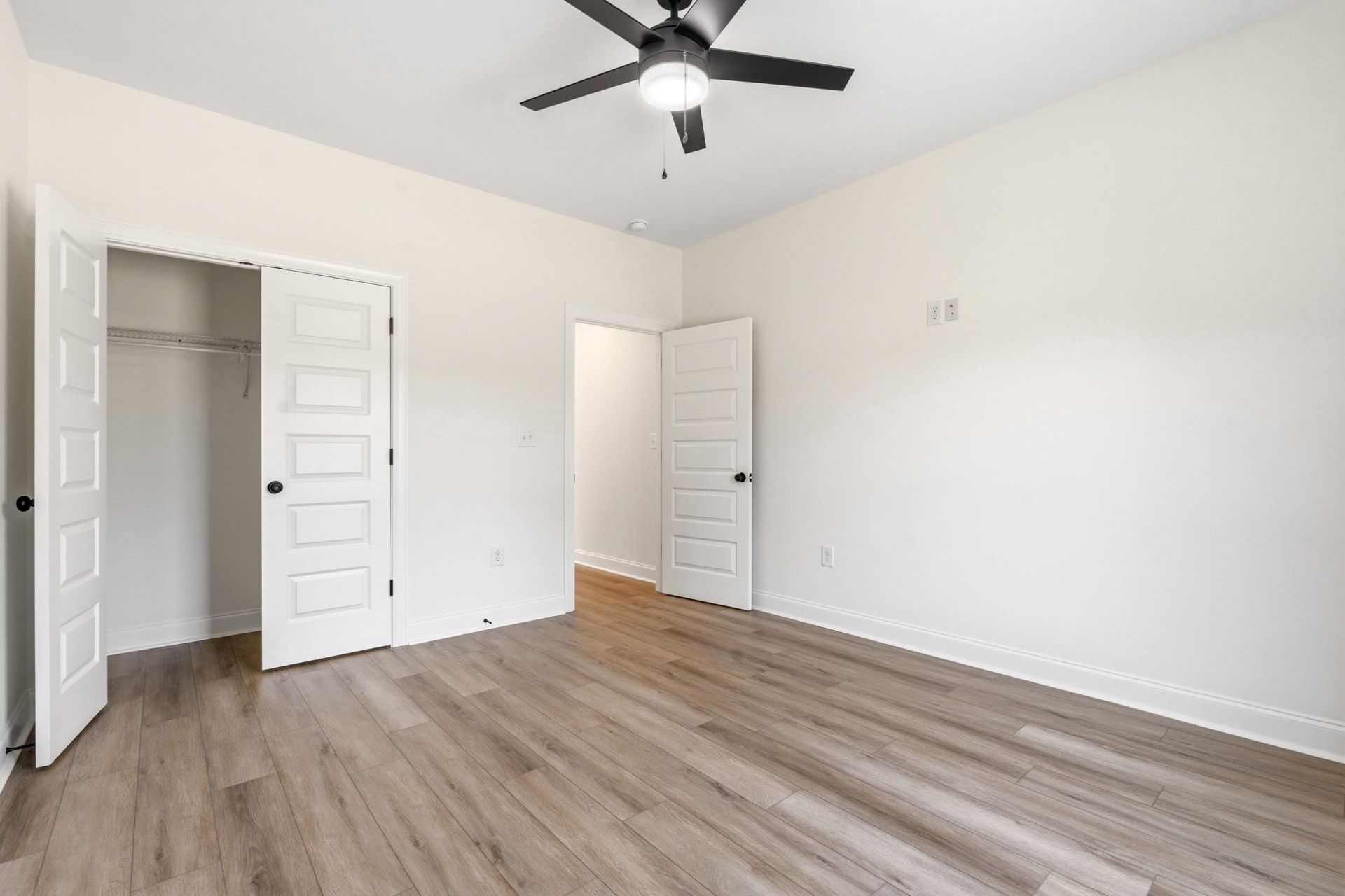 1035 Martin Ln.  Photo 35