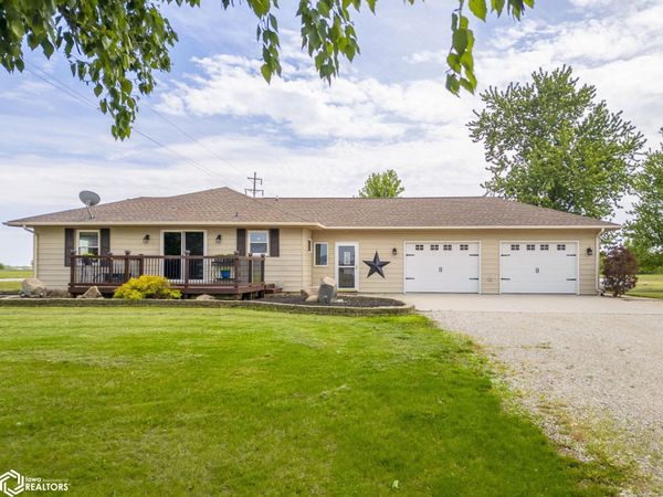 2805 Upper Greene Road, Marble Rock, IA 50653