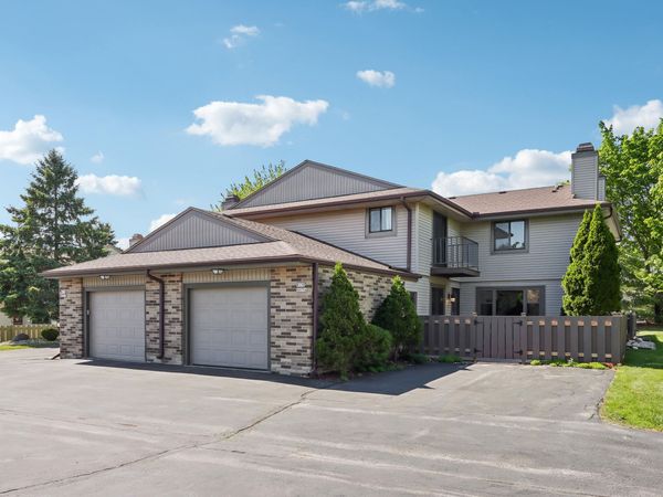 W178N9754 Riversbend Cir, Germantown, WI 53022