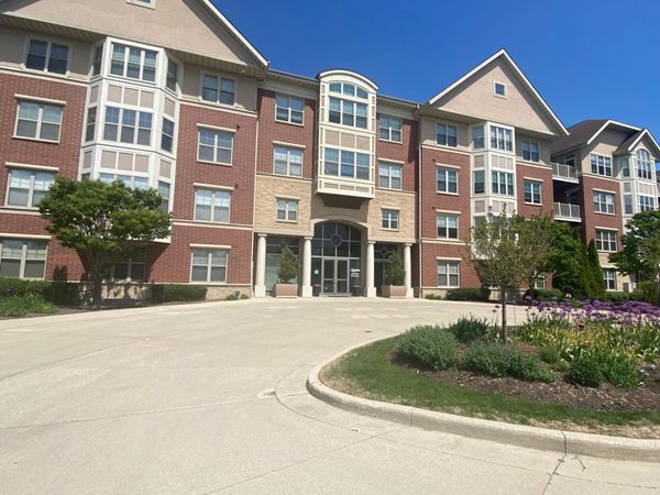 4110 S Lake Dr, Unit 244, Saint Francis, WI 53235