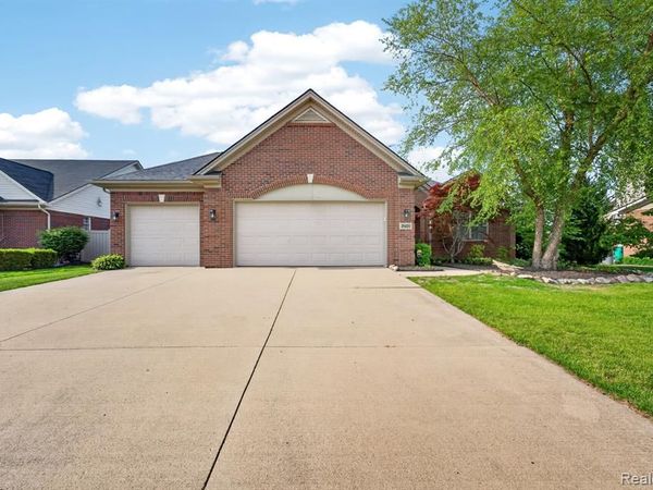 25820 Timber Creek Lane, Brownstown Twp, MI 48134