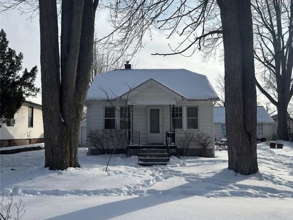 29 W New York Avenue , Pontiac, MI 48340