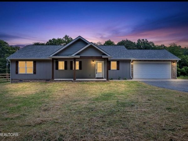 1259 Franklin Loop, Clarkrange, TN 38553