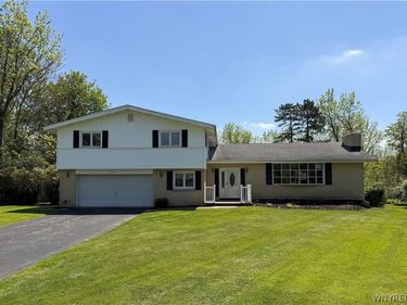 4858 Smiley Terrace, Clarence, NY 14031