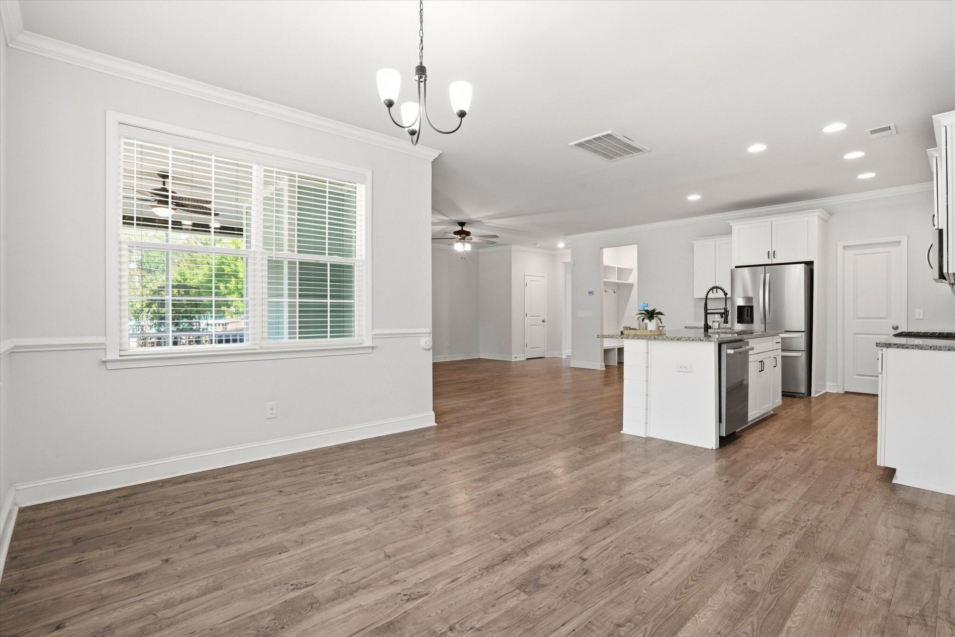 100 Windmere Drive Photo 12