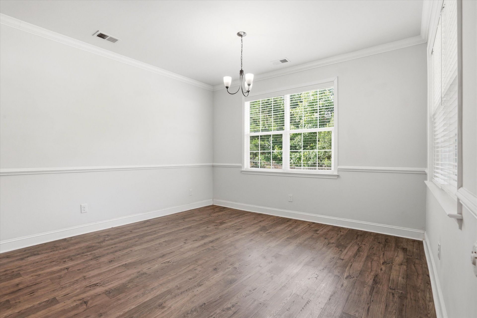 100 Windmere Drive Photo 13