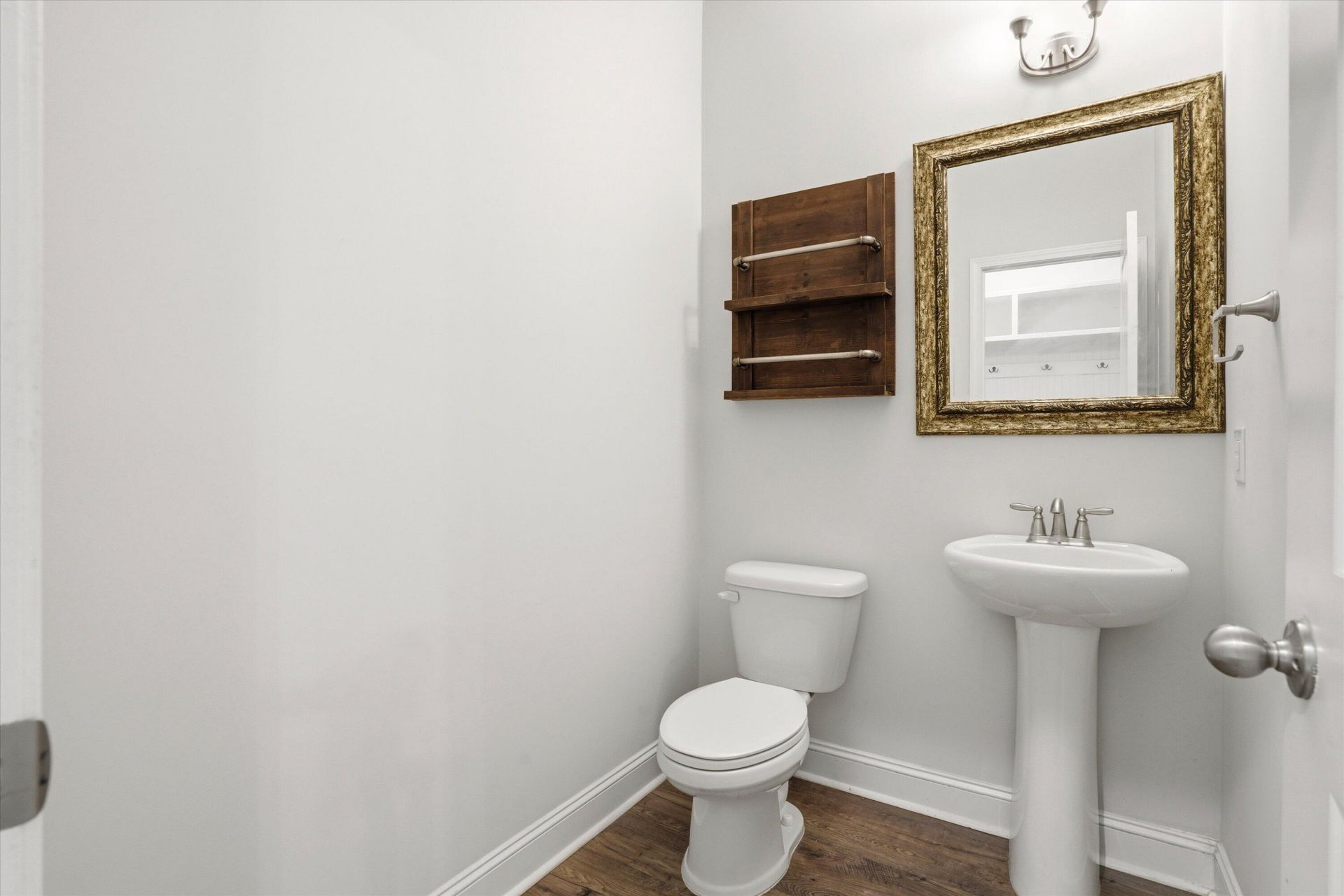 100 Windmere Drive Photo 14