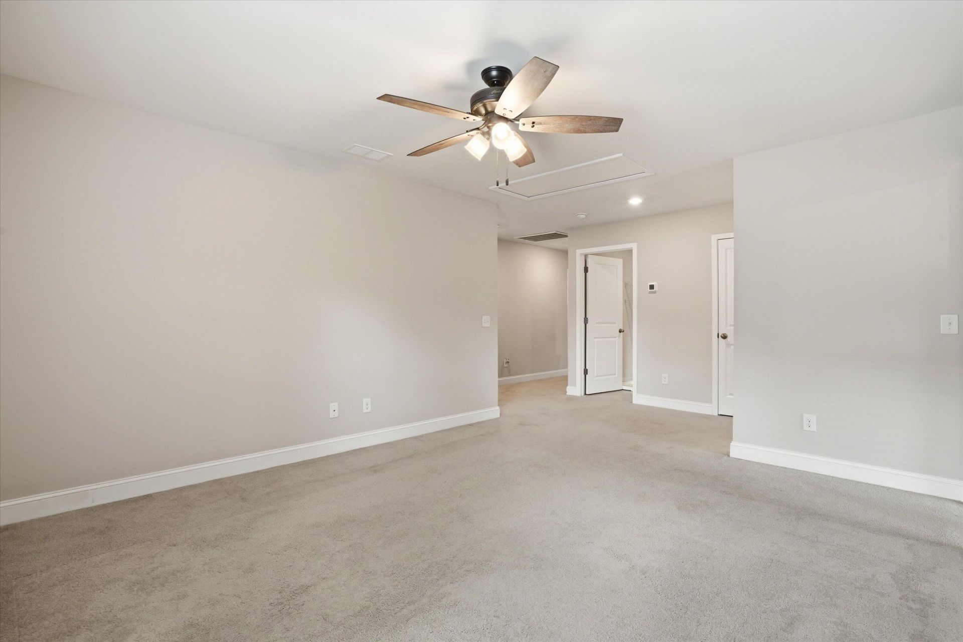 100 Windmere Drive Photo 17