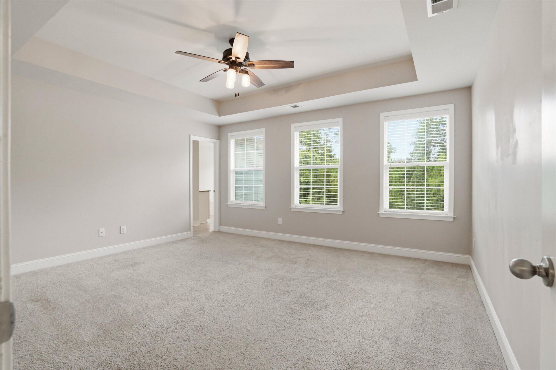 100 Windmere Drive Photo 18