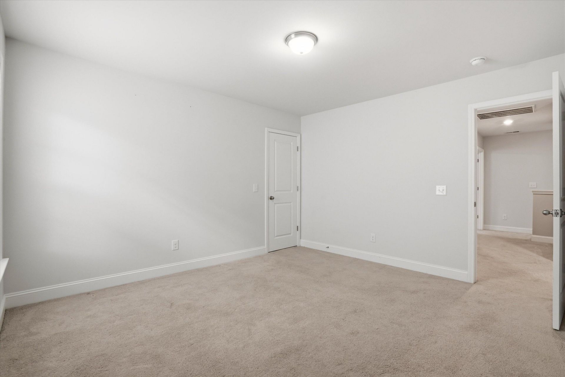 100 Windmere Drive Photo 28