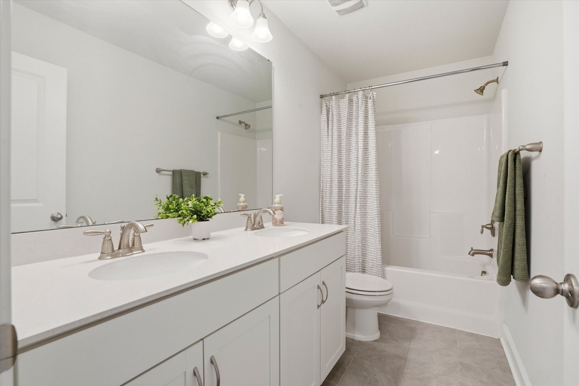 100 Windmere Drive Photo 29