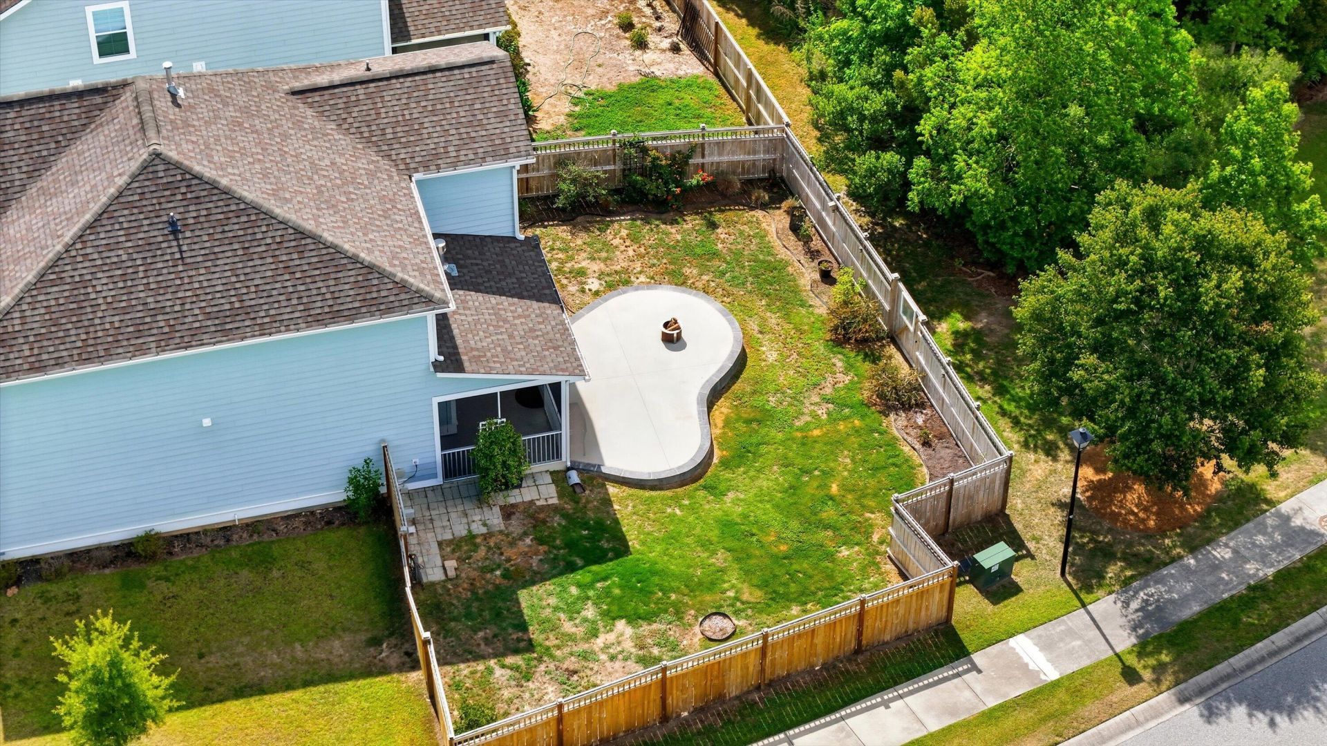 100 Windmere Drive Photo 36