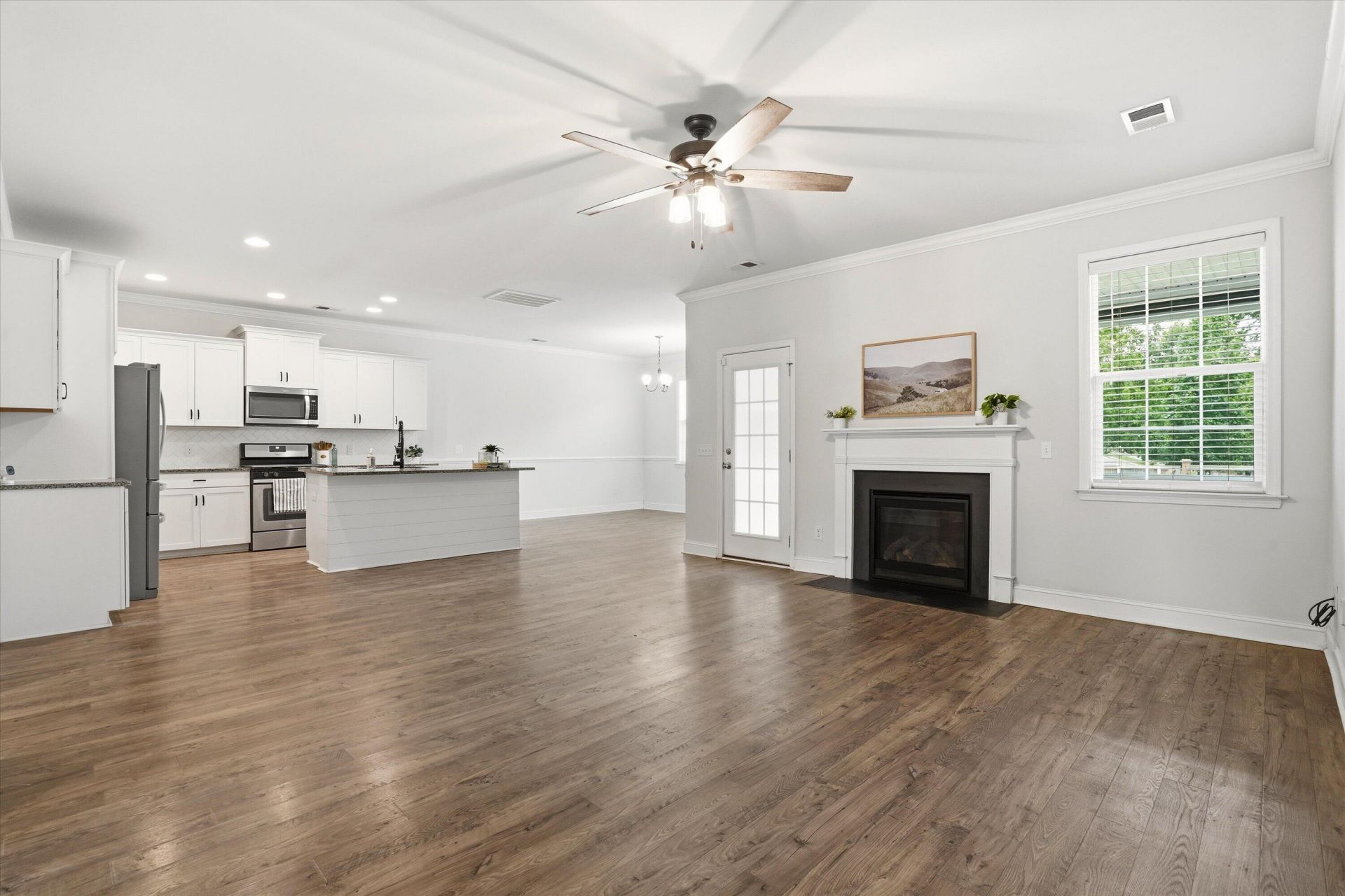 100 Windmere Drive Photo 4