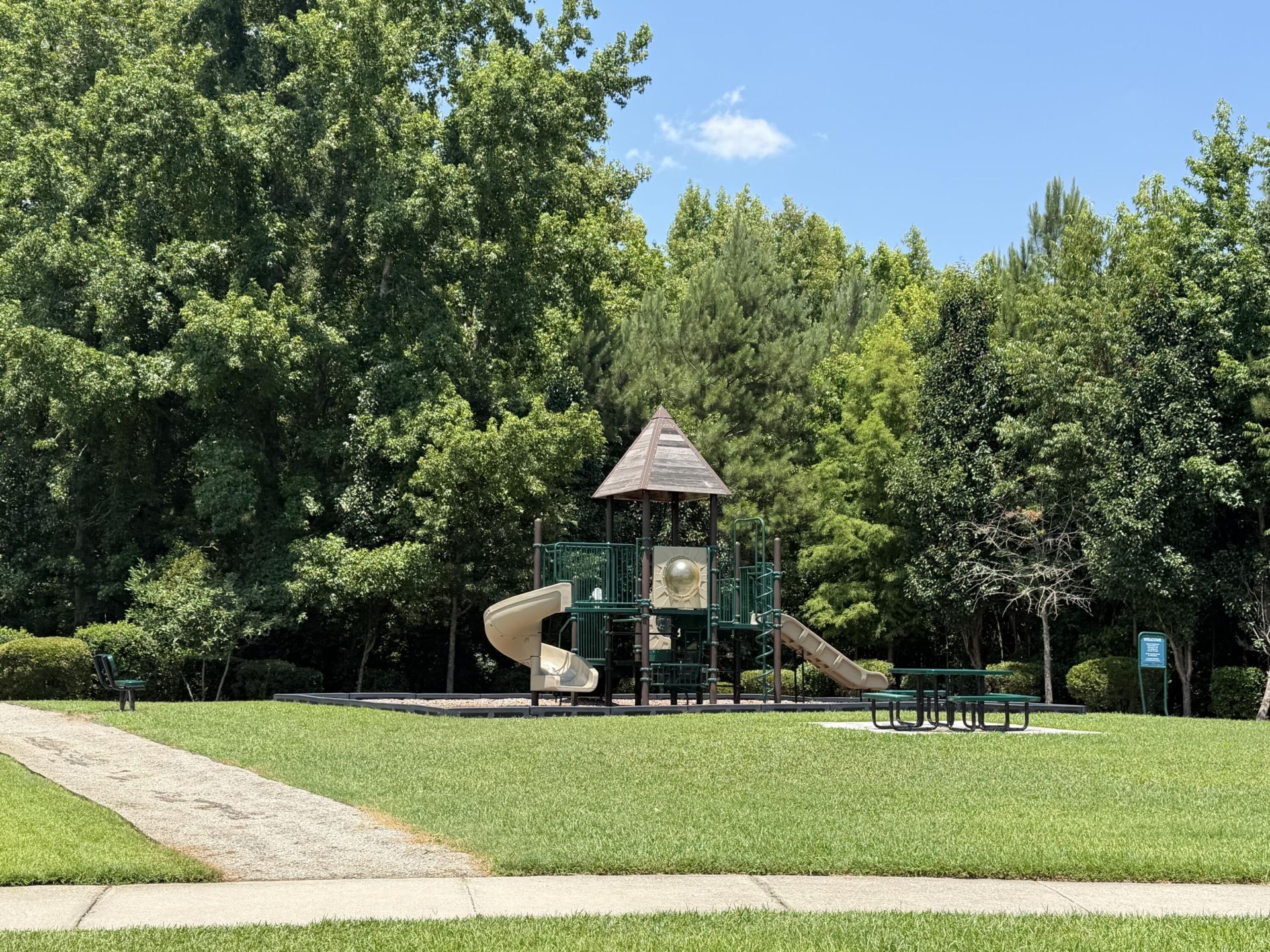 100 Windmere Drive Photo 41