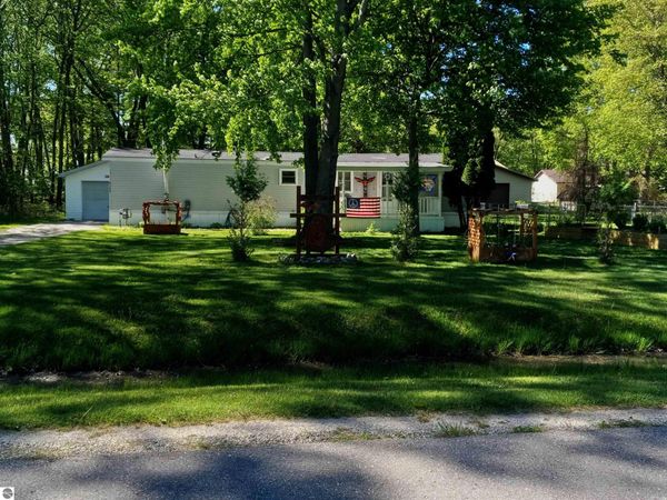 4144 Anne Street E, Au Gres, MI 48703