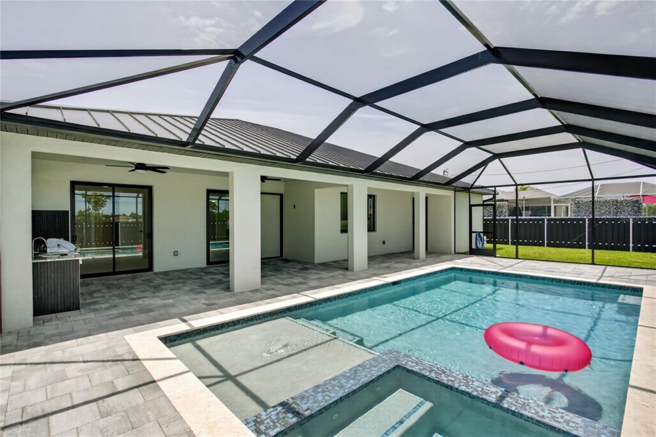 819 SW 16th Terrace, Cape Coral, FL 33991 Photo