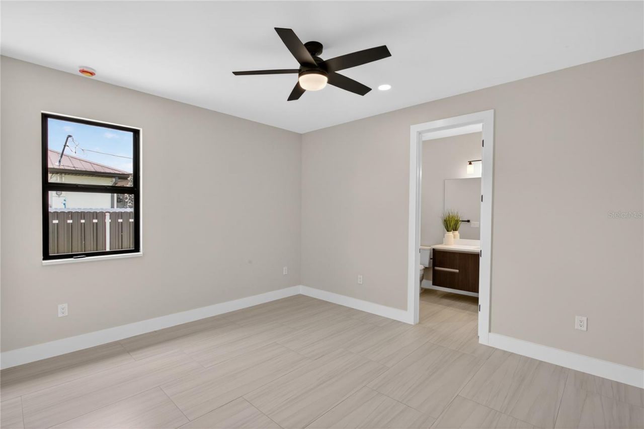 819 SW 16th Terrace, Cape Coral, FL 33991 Photo