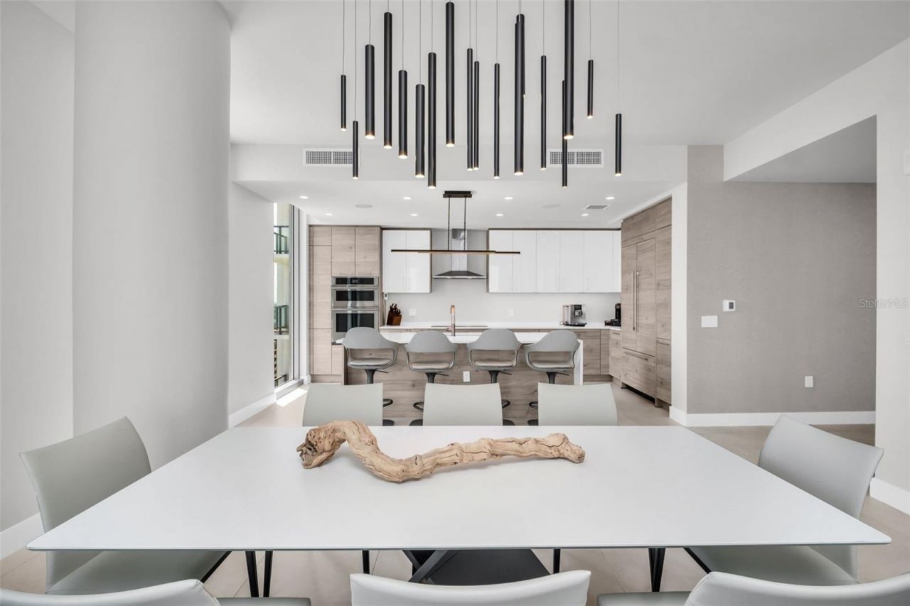 301 1st Street S, Unit 2501, Saint Petersburg, FL 33701 Photo