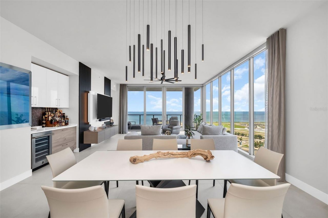 301 1st Street S, Unit 2501, Saint Petersburg, FL 33701 Photo