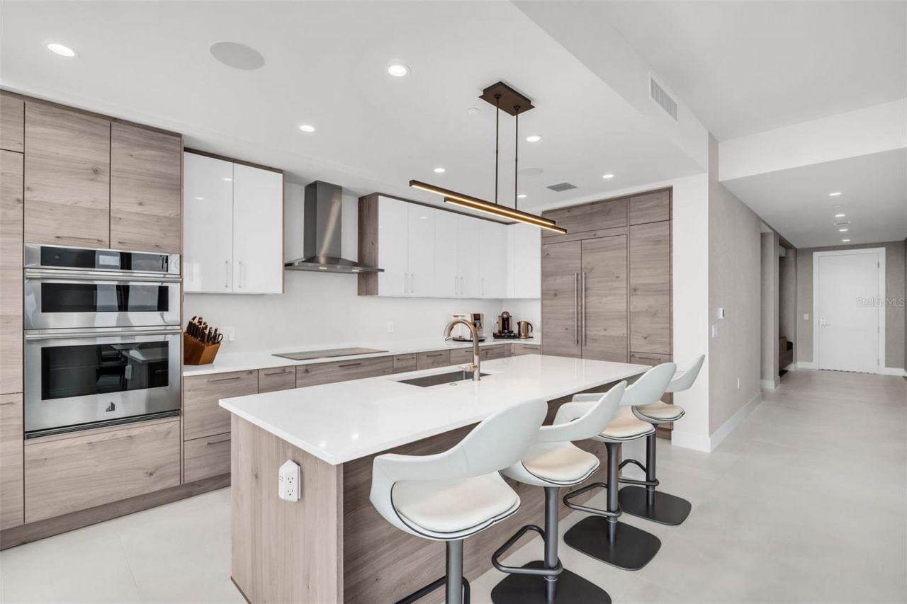 301 1st Street S, Unit 2501, Saint Petersburg, FL 33701 Photo