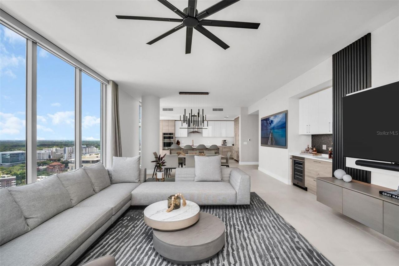 301 1st Street S, Unit 2501, Saint Petersburg, FL 33701 Photo