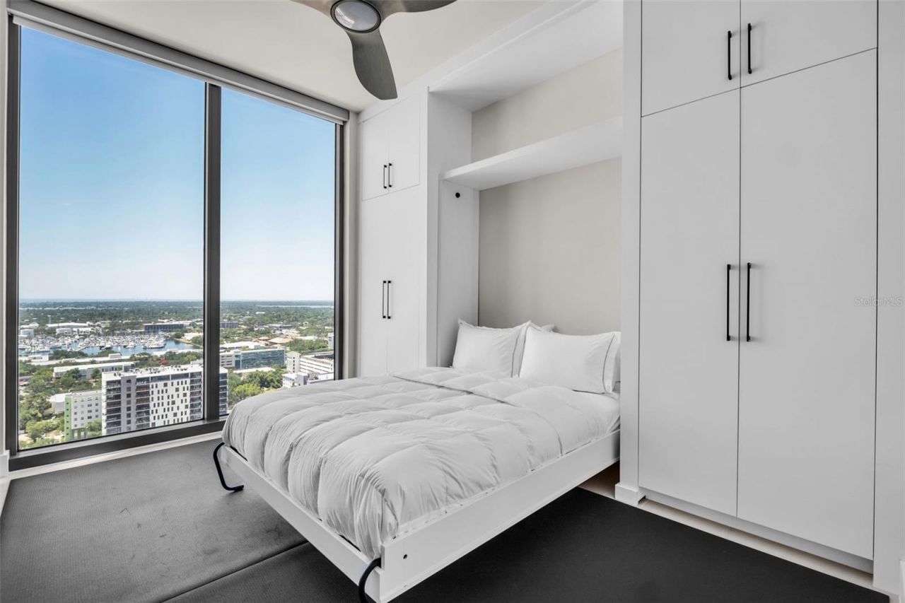 301 1st Street S, Unit 2501, Saint Petersburg, FL 33701 Photo