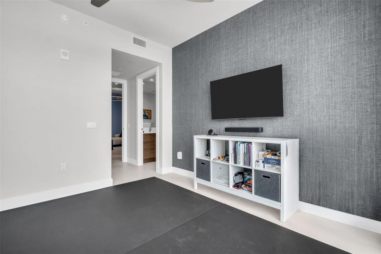 301 1st Street S, Unit 2501, Saint Petersburg, FL 33701 Photo