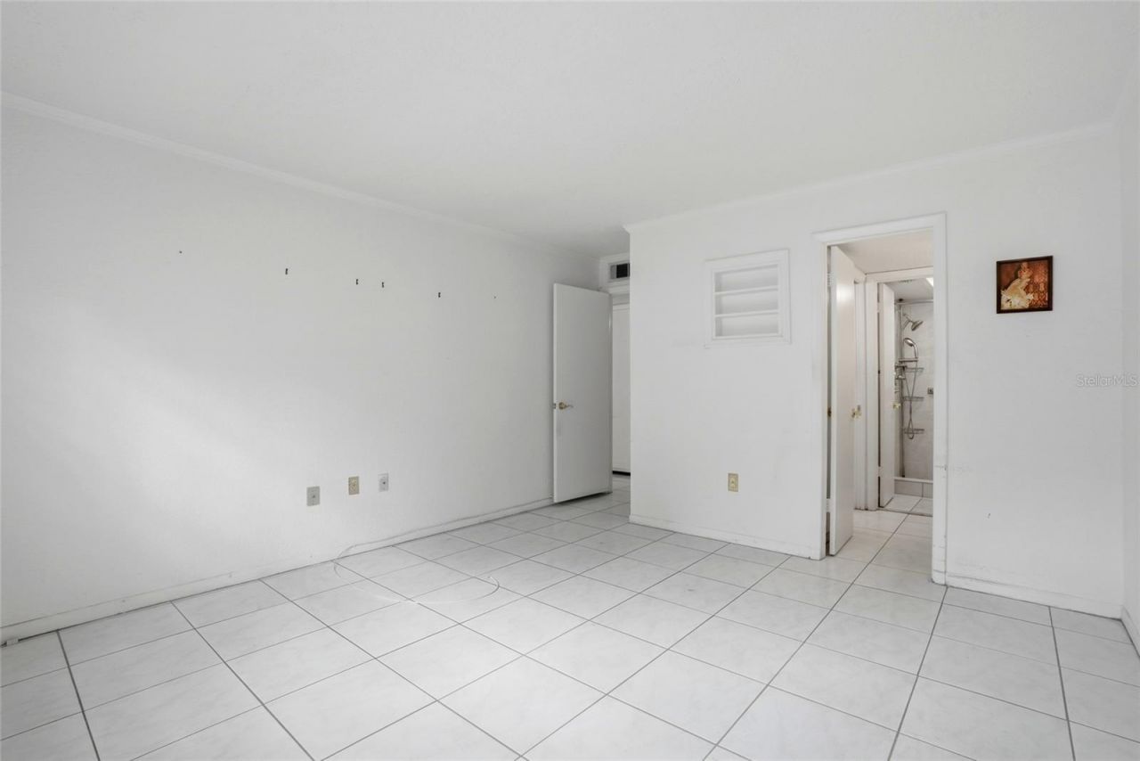 4715 Christa Court , Unit 335, Tampa, FL 33614 Photo