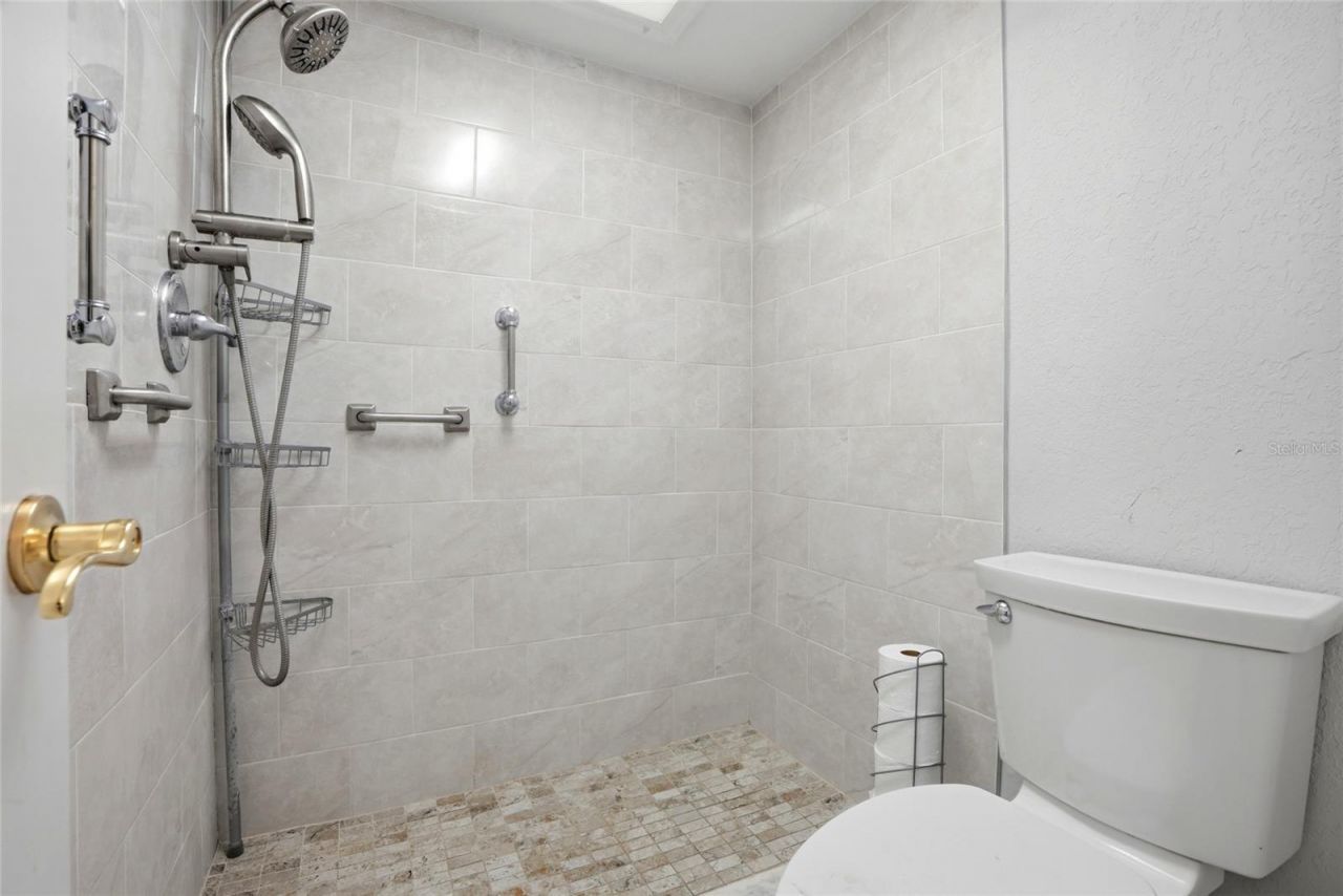 4715 Christa Court , Unit 335, Tampa, FL 33614 Photo