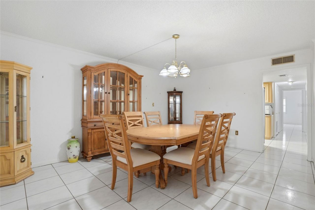 4715 Christa Court , Unit 335, Tampa, FL 33614 Photo