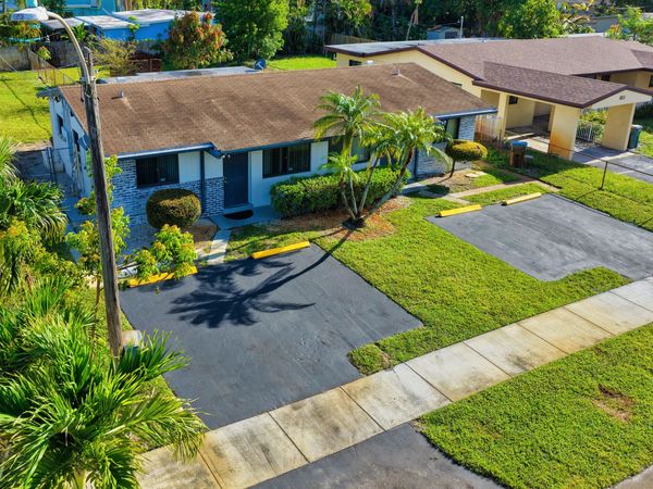 837 NW 41st Street, Unit A-b, Oakland Park, FL 33309