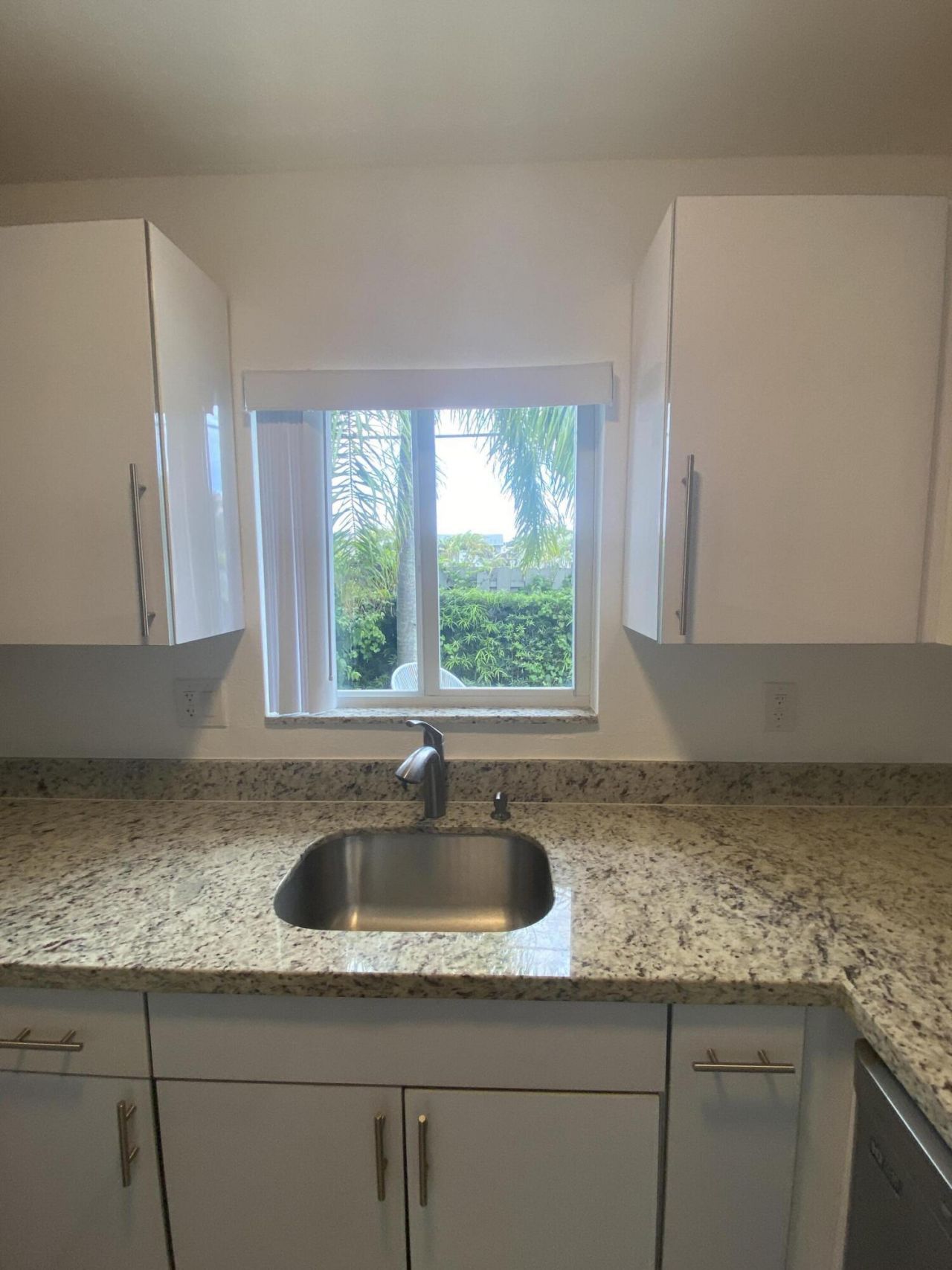 560-570 NE 19th Avenue, Deerfield Beach, FL 33441 Photo